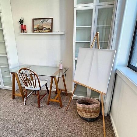 Industrial Yet Modern, 1Bd 1Bth Apt - Woden Phillip Eksteriør bilde